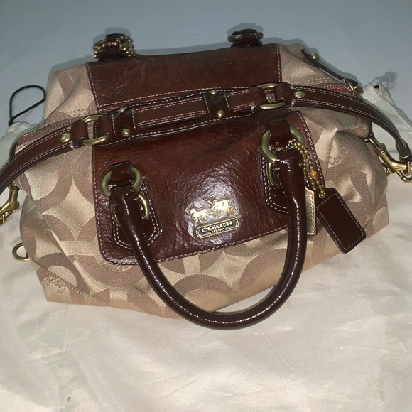 Coach Handbags - Coach purse